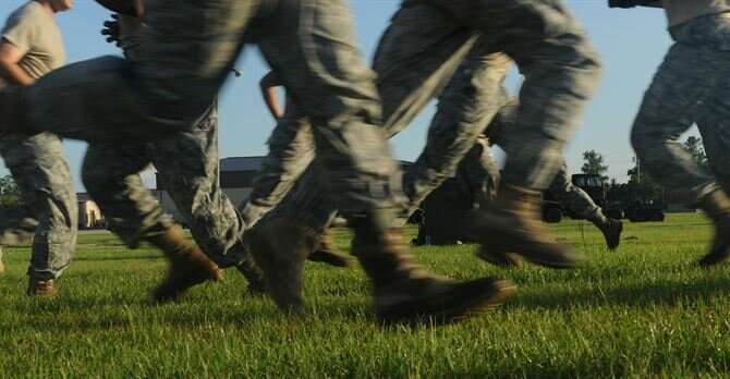 Krav Maga fighting stance and neutral stance